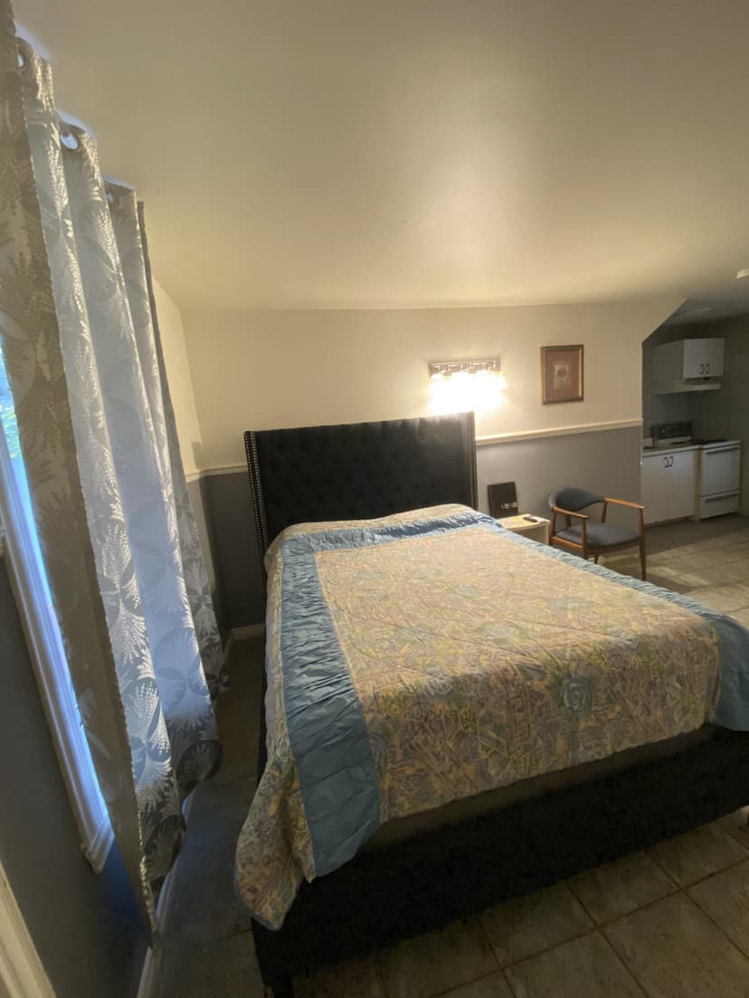 Room Motel 25